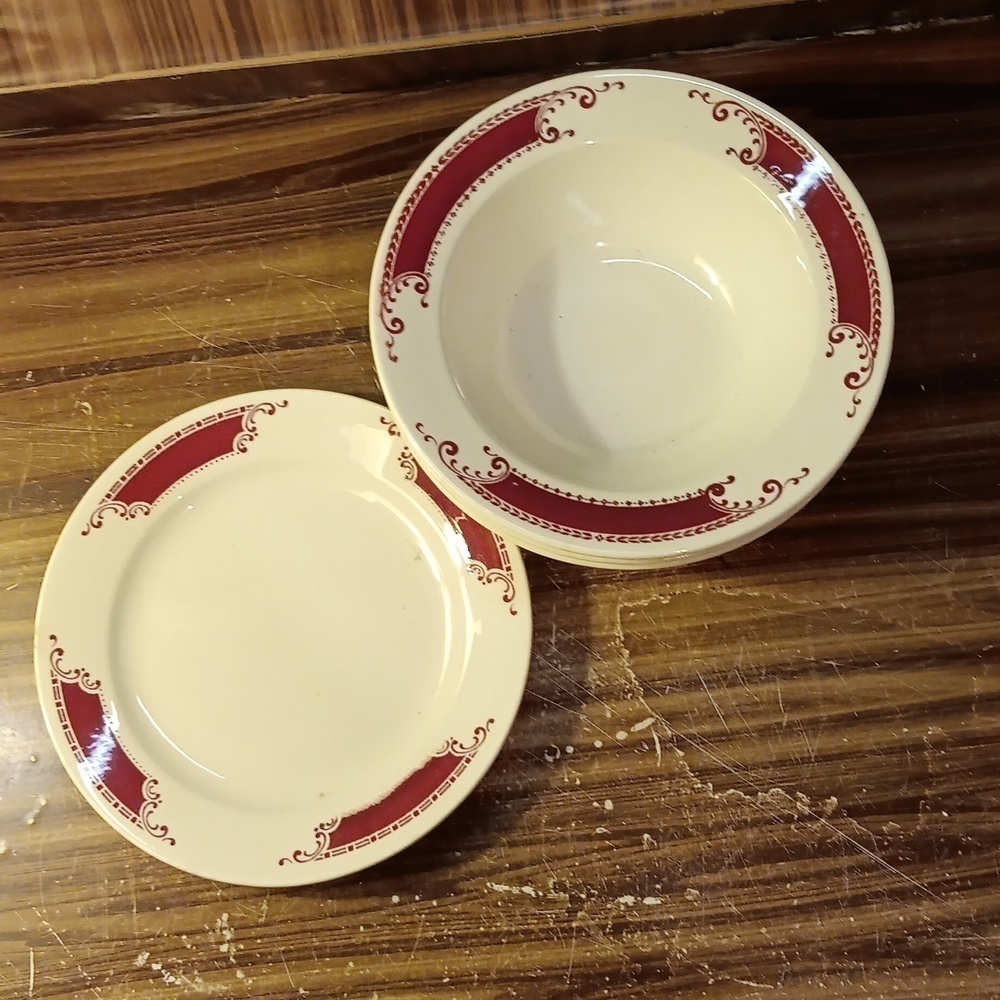 Vintage 1950s mcm farmhouse Homer Laughlin restaurant Ware saucer bowls red